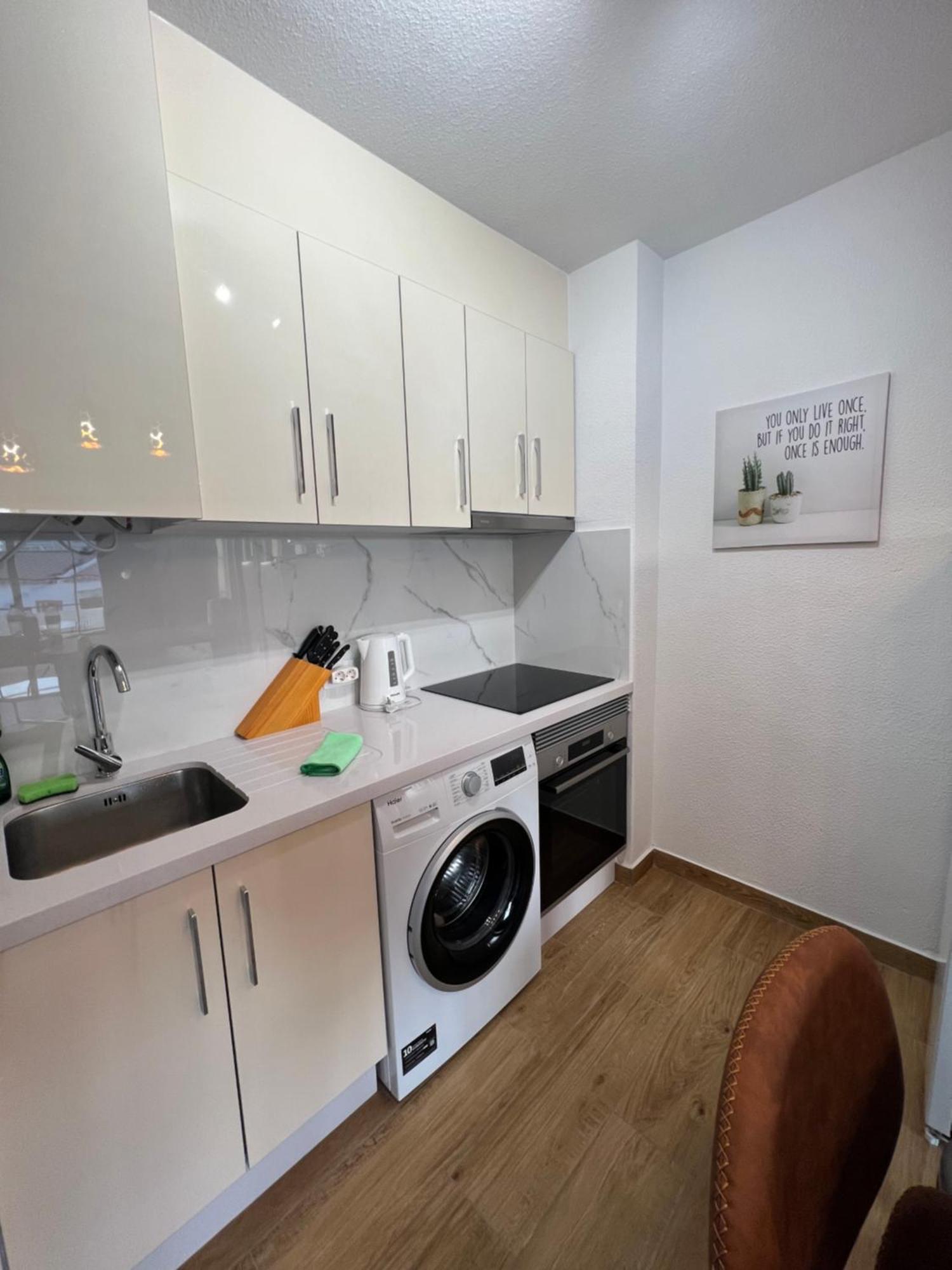 Garden City Apartment Privado Playa Feñabe Bagian luar foto
